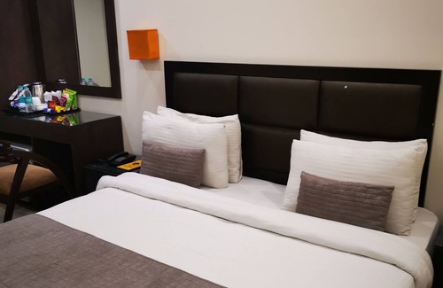 Sector 27 Hotel | Hotel PK Residency