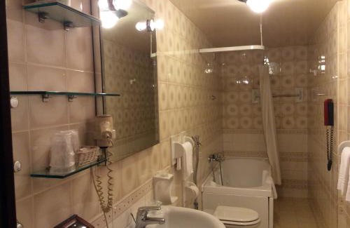 Ruggero Settimo Hotel | Hotel Politeama
