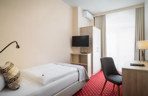 Velden am Worther See Hotel | Hotel Post Wrann