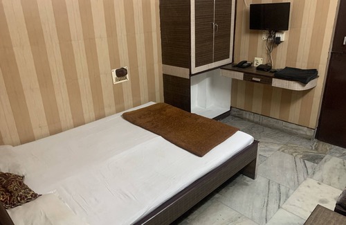 Paltan Bazaar Hotel | Hotel Prince