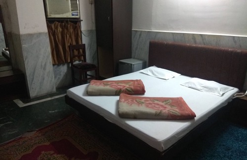 Paltan Bazaar Hotel | Hotel Prince