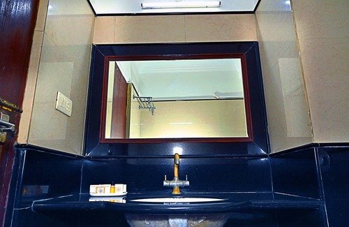 Sahibganj Hotel | Hotel Rajhans International