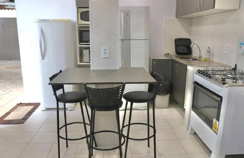 Flores House | Hotel Residencial Manaus Flores -quarto 6 - Banheiro Suíte