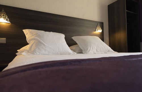 Loriol-sur-Drome Hotel | Hotel-Restaurant Les Oliviers
