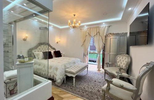 Quito Historic Center Hotel | Hotel & Rooftop King Experience by David