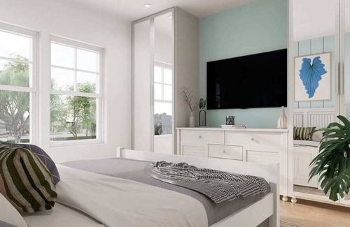 Historic Hill Apartment | Hotel Room - King bed