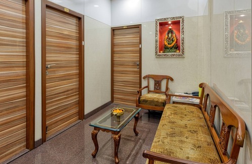 Prabhadevi Hotel | Hotel Royal Castle