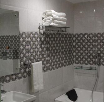 Sualkuchi Hotel | Hotel Royal Heritage Guwahati