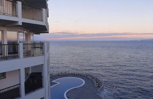 Canico Hotel | Hotel Royal Orchid