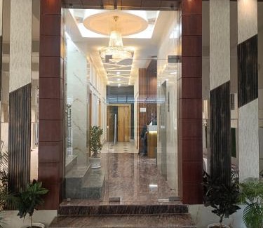 Sualkuchi Hotel | Hotel Royal Palace