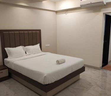 Bajarwadi Hotel | Hotel RRR