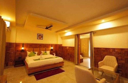 Zirakpur Hotel | HOTEL S C RESIDENCY