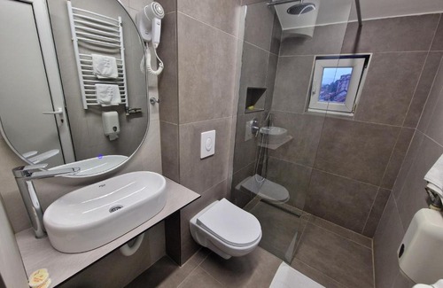 Berane Hotel | Hotel S