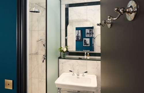 Saint-Thomas-d'Aquin Hotel | Hotel Saint Germain