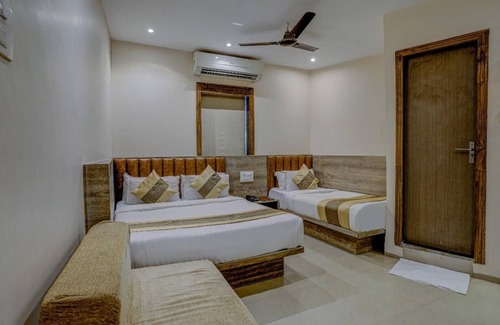 Prabhadevi Hotel | Hotel Skylink Hospitality