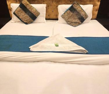 Dariyaganj Hotel | Hotel Sonic Palace