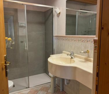 Campitello di Fassa Hotel | Hotel Soreghes Gran Chalet