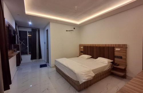 Mayapur Hotel | Hotel Surya Inn