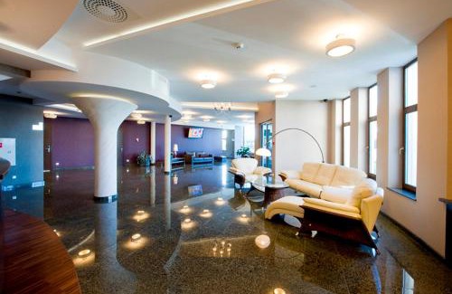 Osjakow Hotel | Hotel Symfonia Osjaków