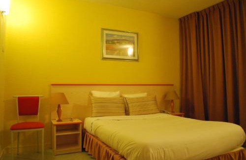 Vitry-le-Francois Hotel | Hotel Tambourin