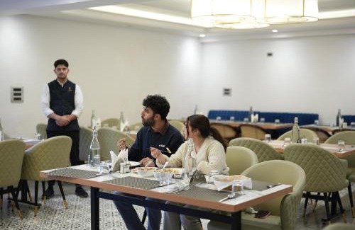 Kargil Hotel | Hotel The Haven - Centrally Heated and Air Conditioned