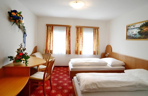 Desselbrunn Hotel | Hotel Traunfall