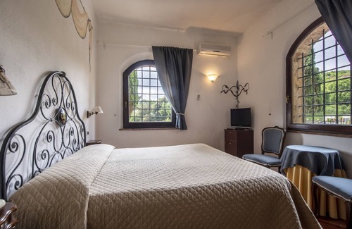 Montalcino Hotel | Hotel Vecchia Oliviera