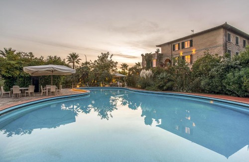 Ronchi Hotel | Hotel Villa Maremonti