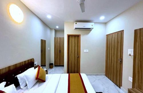 Vrindavan Hotel | Hotel Vrinda Niddhivan ! Fully AC, Prem mandir at walking distance ! just near the Iskcon temple - 3