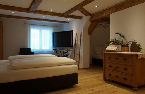 Zwischenwasser Bed & Breakfast | Hotel Waldrast B&B