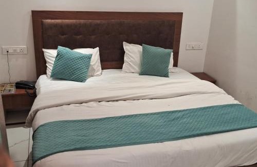 Panchkula Urban Estate Hotel | Hotel White Rock Zirakpur