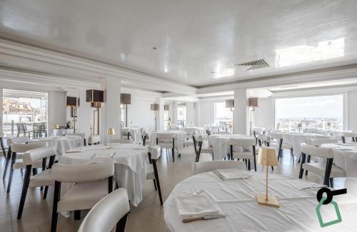 Historical Center Hotel | HOTIDAY Room Collection - Napoli Diaz