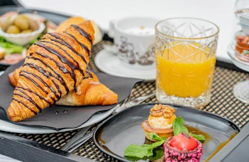 Olbia City Centre Hotel | HOTIDAY Room Collection - Olbia Wallure