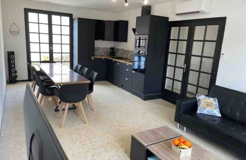 Valras-Plage House | House 14 pers Heated pool center Valras-Plage