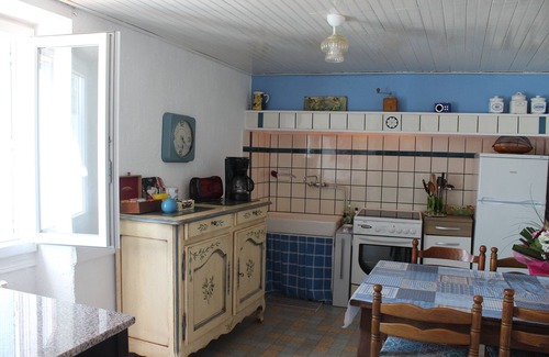 Le Bugue House | HOUSE 2 bedrooms - terrace river view NO GARDEN - no Wifi or TV