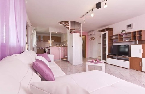 Sveti Petar u Sumi House | House 526/1262 (Istria - Sv.Petar u Šumi), 20000m from the beach