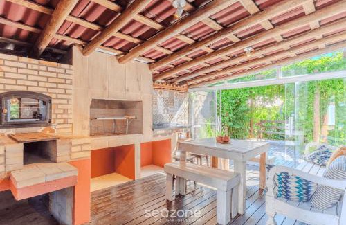 Ibiraquera House | House, beach, and nature in Ibiraquera – TAN0000