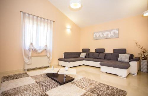 Gulici House | House Brigita 1762