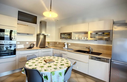Lamalou-les-Bains House | House F4 with terrace, parking and pets allowed