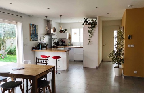 Cournonsec House | House