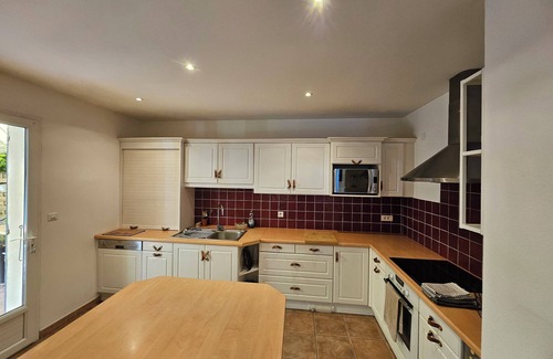 Entraigues-sur-la-Sorgue House | House Fenaisons