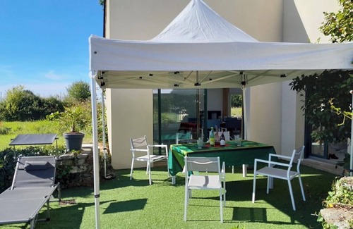 Quedillac House | House 'Gite Paradis Des Oiseaux Du Jardin' with private pool, private terrace and private garden