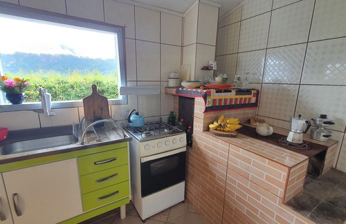 Sao Bento do Sapucai House | HOUSE IN THE MOUNTAINS, 500 METERS FROM PEDRA DO BAÚ.
