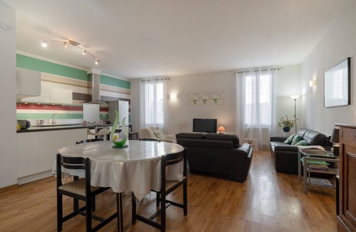 Marseillan House | House in the heart of the village 3 * in a quiet and authentic area