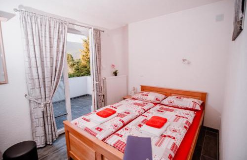 Korenica House | House Karakas