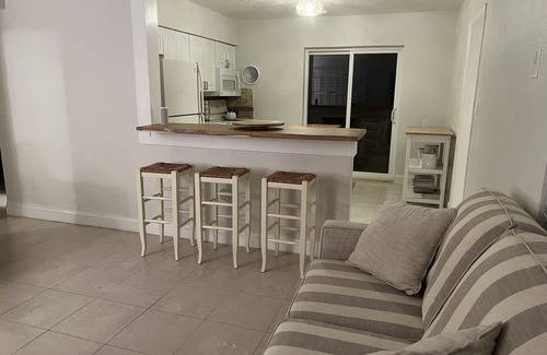 South Pinellas Community Council House | House near BEACH. 5min over in the bridge to beautiful Redington and Madeira Bch