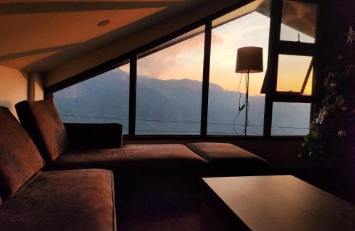 Tuba House | House of Joe - Pinewoods