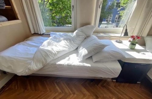 Amsterdam East Bed & Breakfast | House of Straw Amsterdam