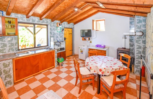 Nevidane House | House Volak (80961-K1) - Nevidane - island Pasman