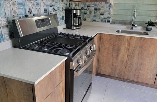 Ceiba House | House w/Private Pool, 2 bed/1 bath/full kitchen/grill/near ferries/large yard